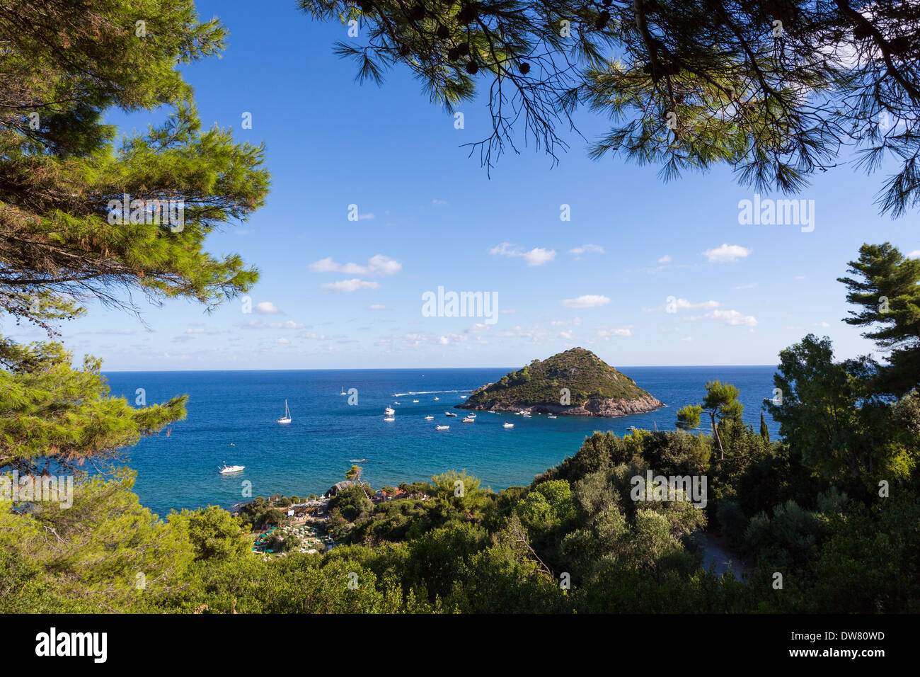 Eine Ansicht der Isolotto (eine kleine Insel) in der Nähe der Küste in der Nähe von Porto Ercole, befindet sich in Monte Argentario, Tuscany Stockfoto