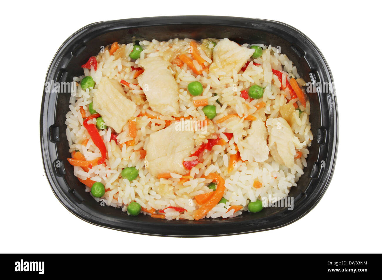 Komfort Essen Chinesisch Huhn und Gemüse in einem Plastikbehälter isoliert gegen weiß Stockfoto