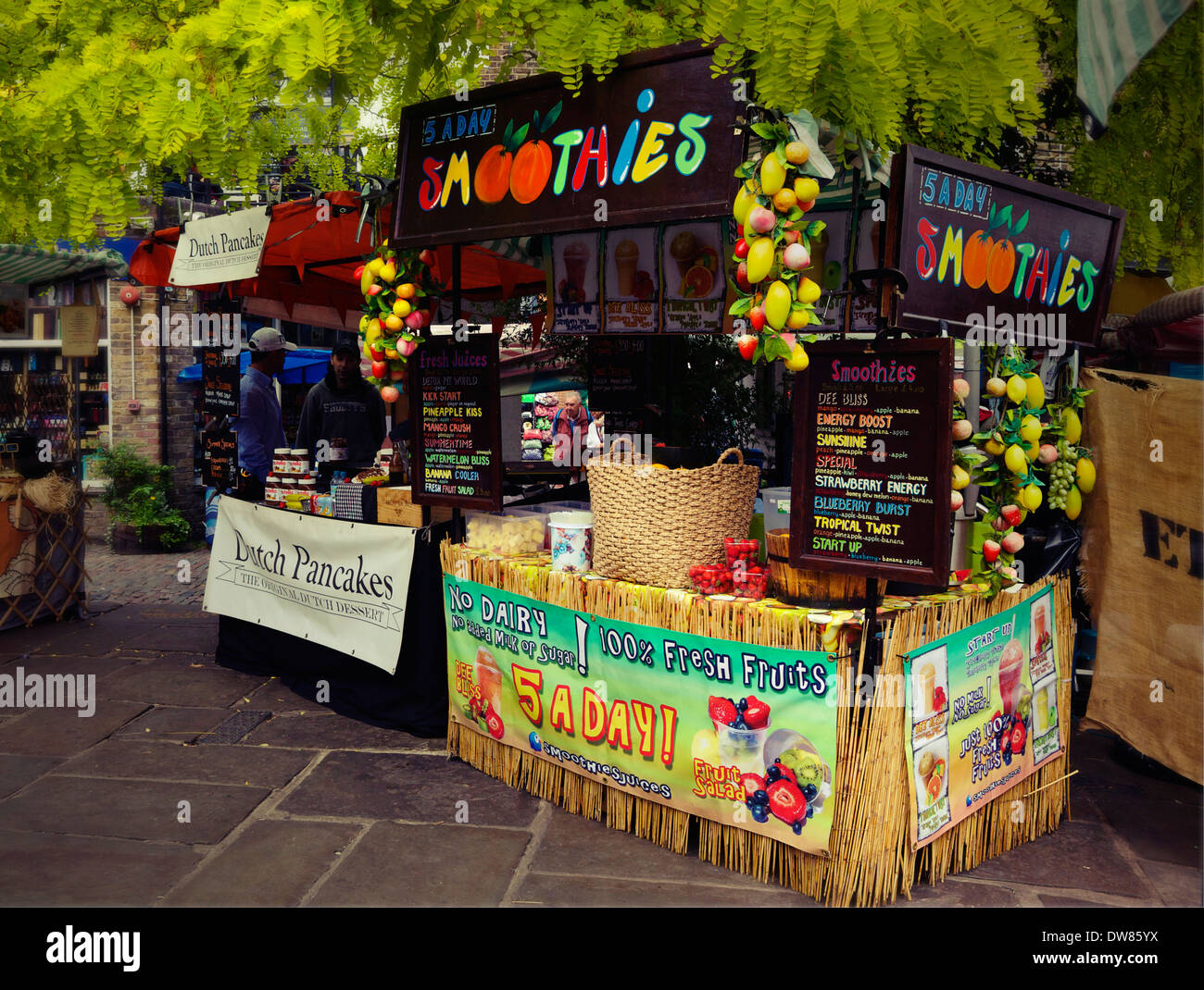 Ein Smoothie-Stall am Camden Lock Market, London, UK Stockfoto
