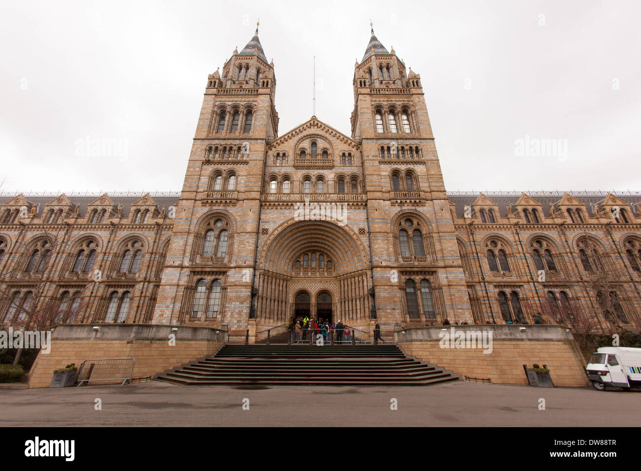 Eingang Zum Naturkundemuseum Cromwell Road Kensington London England U K Stockfotografie Alamy