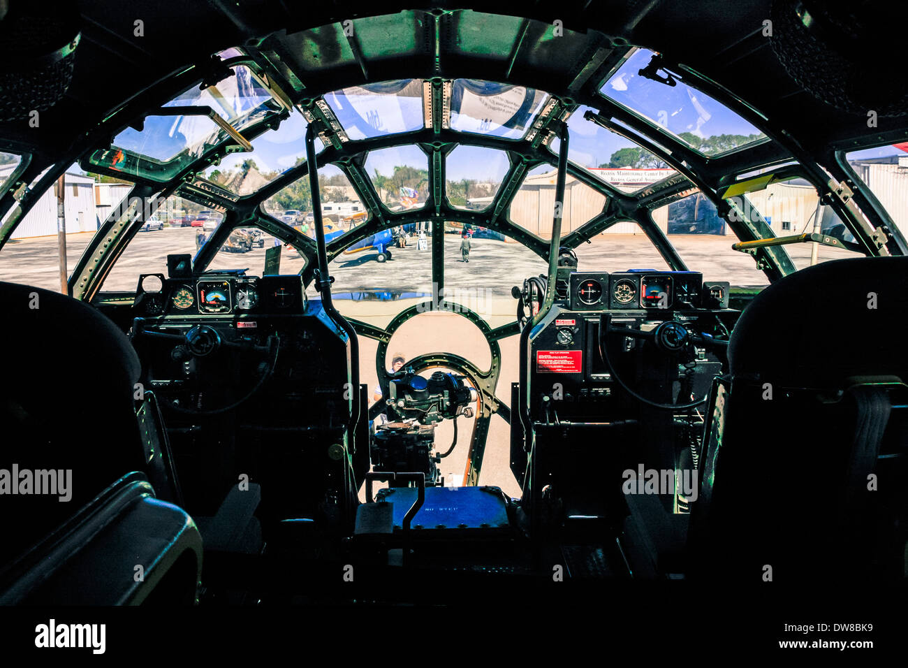 WWII Boeing B29 Superfortress Bomber Flugzeug cockpit Stockfoto