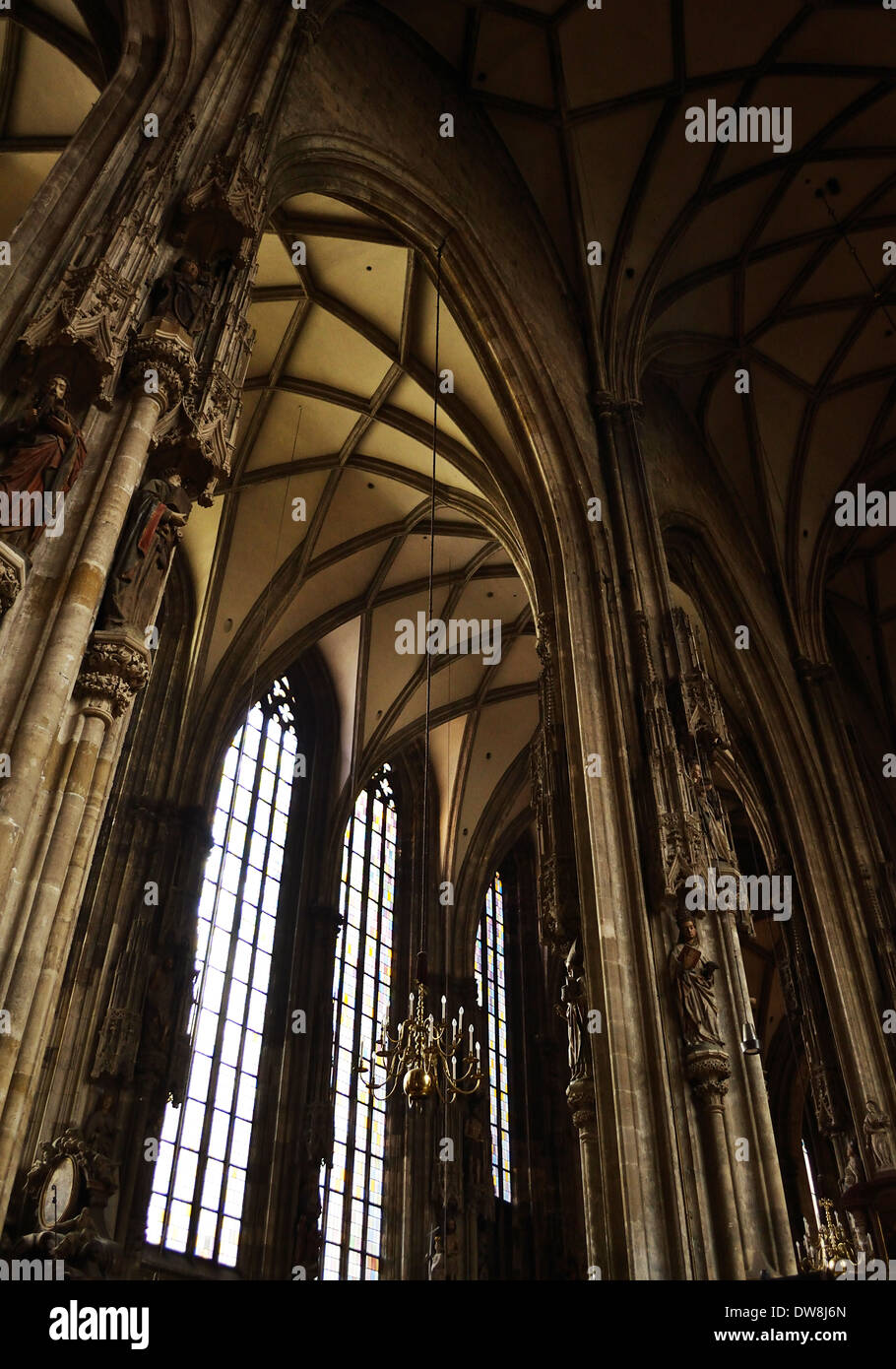 Im Stephansdom Stockfoto