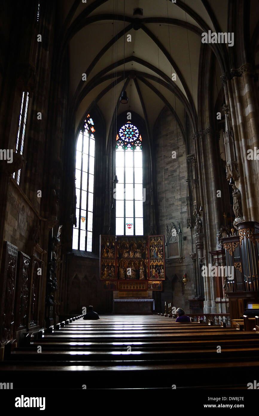 Im Stephansdom Stockfoto