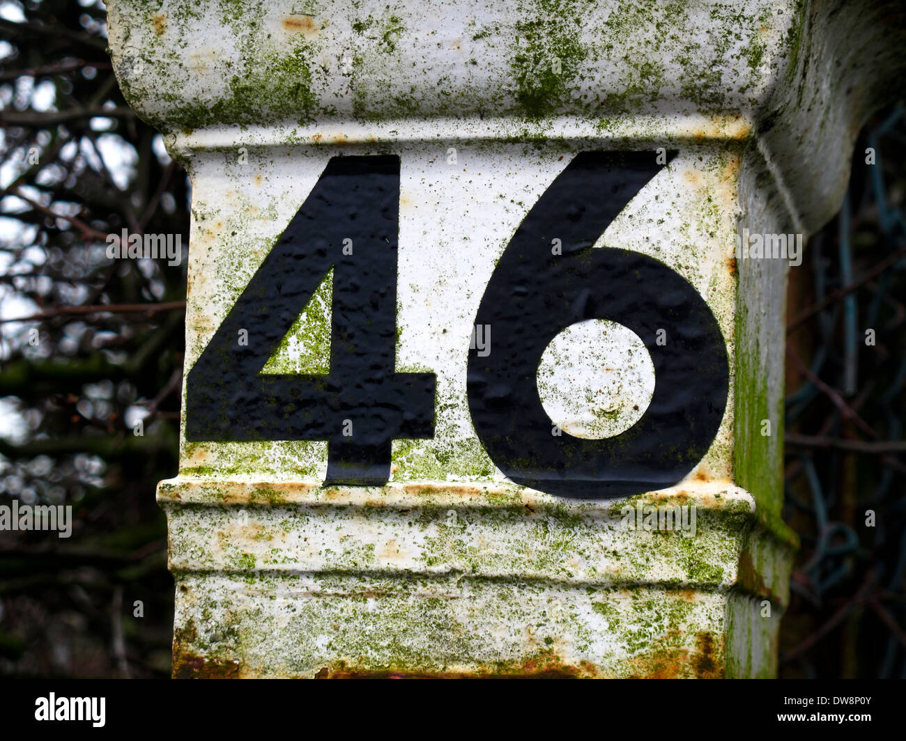 Nr. 46 auf Säule Stockfoto