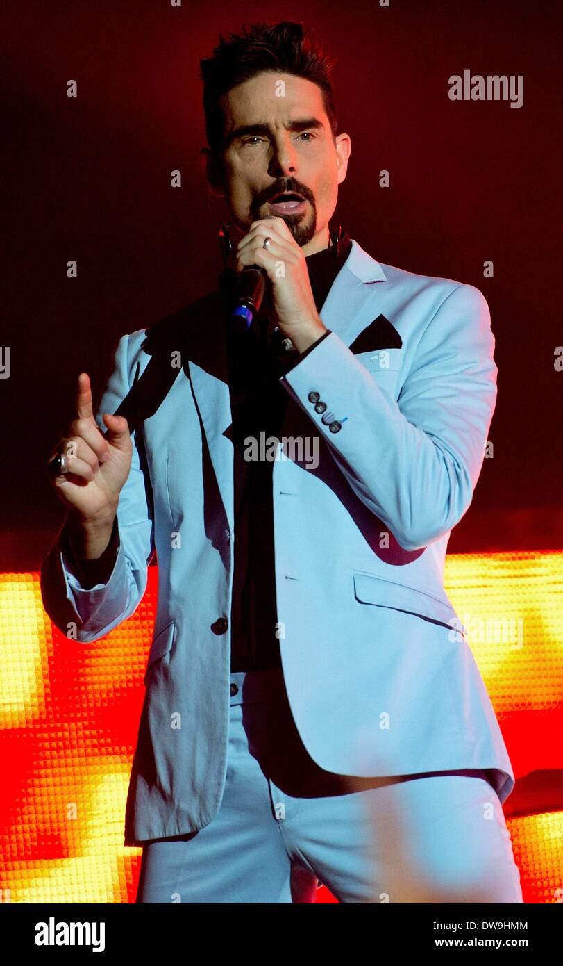 München, Deutschland. 3. März 2014. Kevin Richardson von der US-Band Backstreet Boys führt auf der Bühne der Olympiahalle in München, 3. März 2014. Es war das erste Mal in fast zehn Jahren, die die ursprünglichen Mitglieder der Band ein Konzert zusammen gab. Foto: Sven Hoppe/Dpa/Alamy Live News Stockfoto