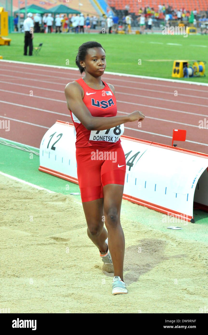 Katurah Orji (USA) beteiligt sich an Weitsprung Frauen während der 2013 IAAF World Junior Championships am 12.-14. Juli 2013 in Donezk, Stockfoto