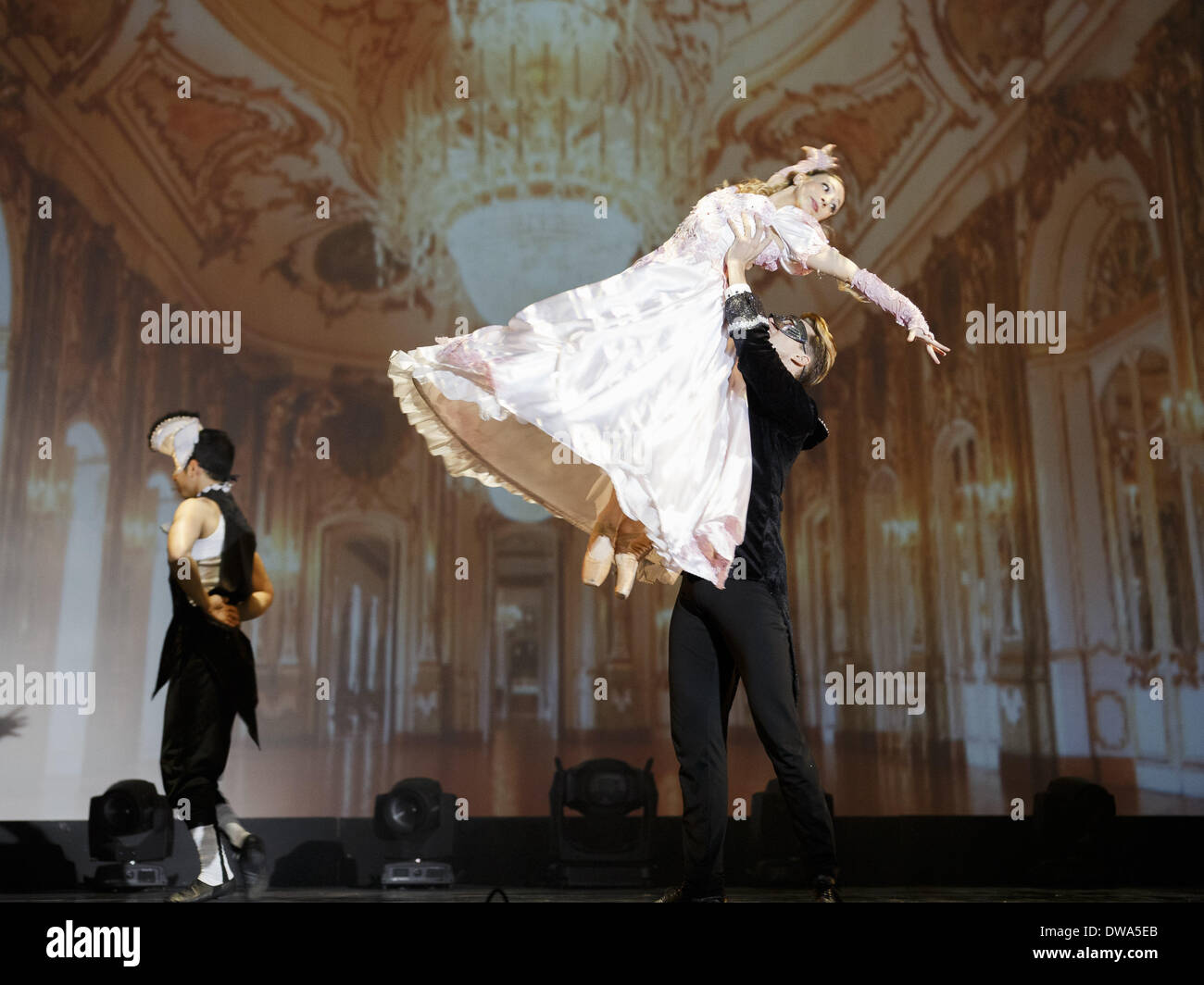 Berlin, Deutschland. 4. März 2014. Rasta Thomas' Romeo und Julia - vom 04.03 bis die 09.03.2014 soll das klassische Rock-Ballett "Romeo und Julia" von Rasta Thomas und Adrienne Canterna gesehen, bereits bekannt durch ihre Produktion "rock The Pressen", in der Admiral-Palast in Berlin. Reynaldo Paganelli/NurPhoto/ZUMAPRESS.com/Alamy © Live-Nachrichten Stockfoto