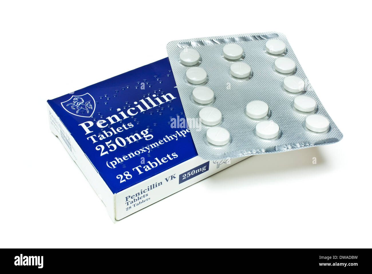 Penicillin-Antibiotika Packung mit 28 Penicillin-vk-Tabletten Antibiotikatabletten Antibiotika auf einem weißen Hintergrund Strepa A-Antibiotika Stockfoto