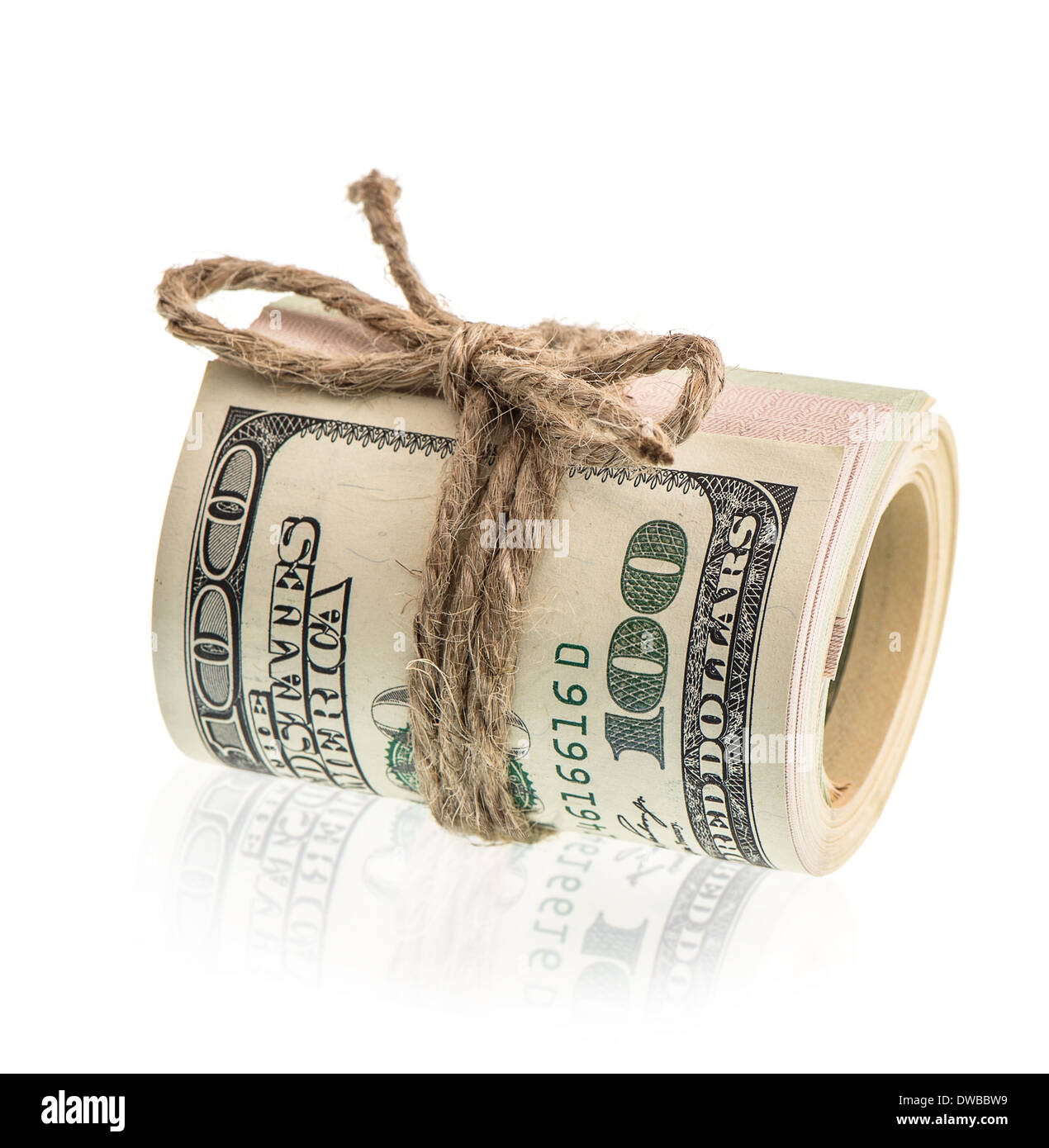 US-Dollar-Banknoten gerollt isoliert auf weiss. Geld-Hintergrund Stockfoto