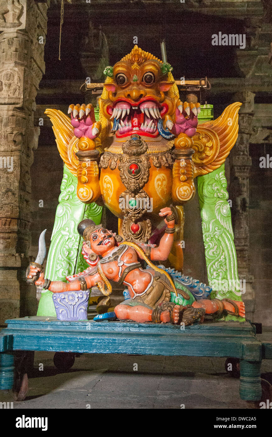 Indien Tamil Nadu Kanchipuram Sri Ekambaranathar Ekambareswarar Tempel Tempel Shiva Hindu 6. Jahrhundert parade Abbildung warrior Dragon monster Float Stockfoto