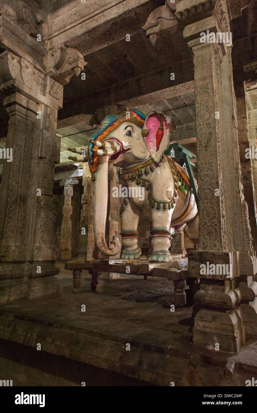 Indien Tamil Nadu Kanchipuram Sri Ekambaranathar Ekambareswarar Tempel Tempel Shiva Hindu 6. Jahrhundert Parade float Beförderung float Abbildung elephant Stockfoto
