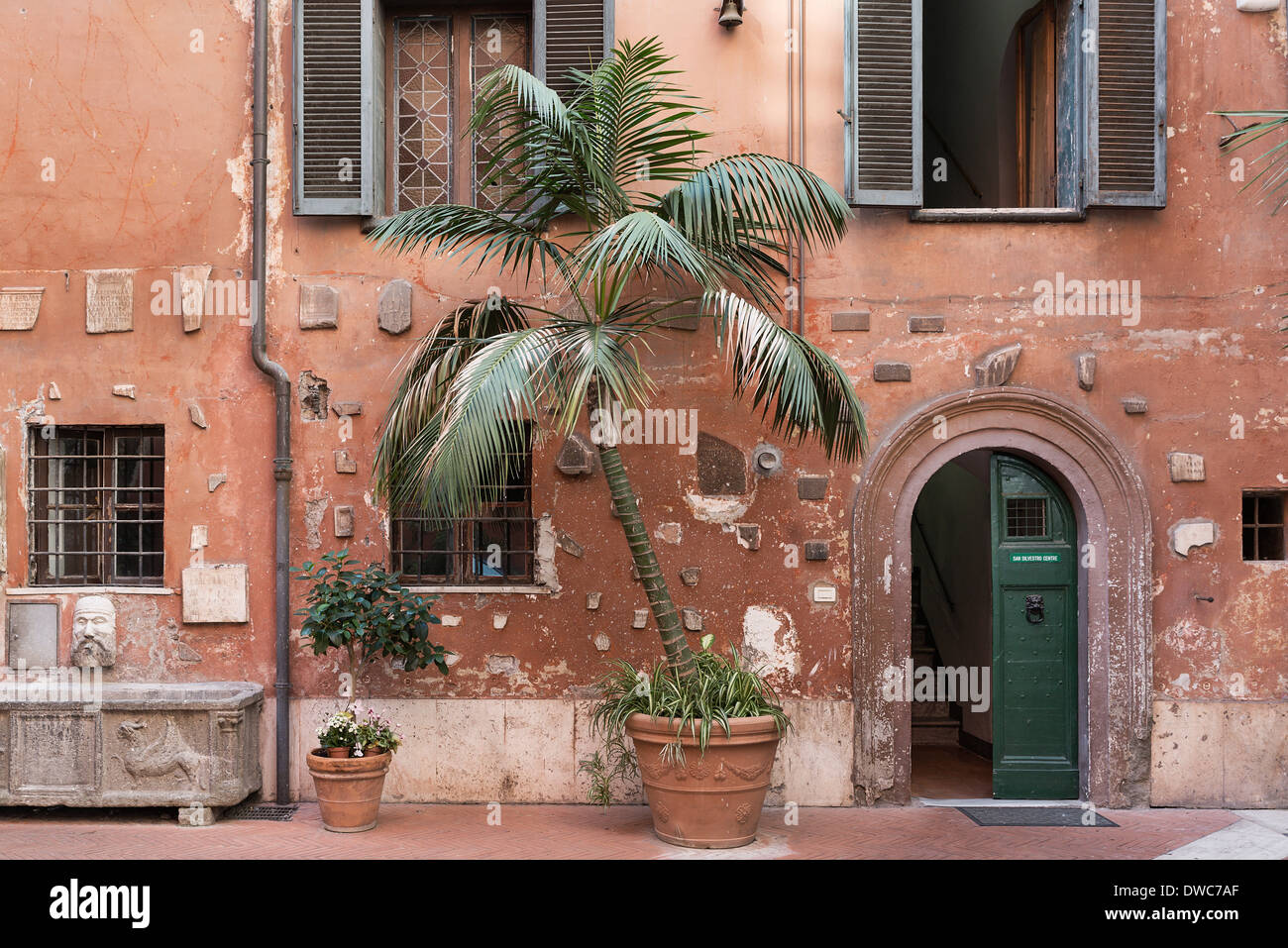 Antike römische Fassade, Rom, Italien Stockfoto