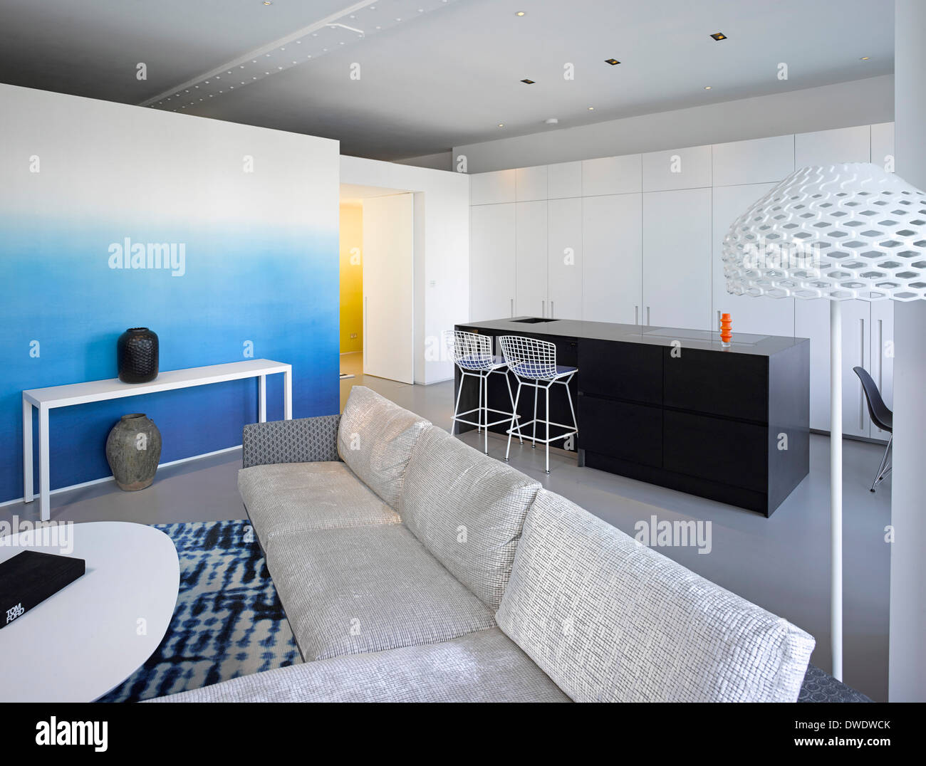 Bahnhof Straße Henley, Henley, Vereinigtes Königreich. Architekt: Giles Hecht Architekten und Innenarchitekten, 2013. Alles in allem Innenraum vie Stockfoto