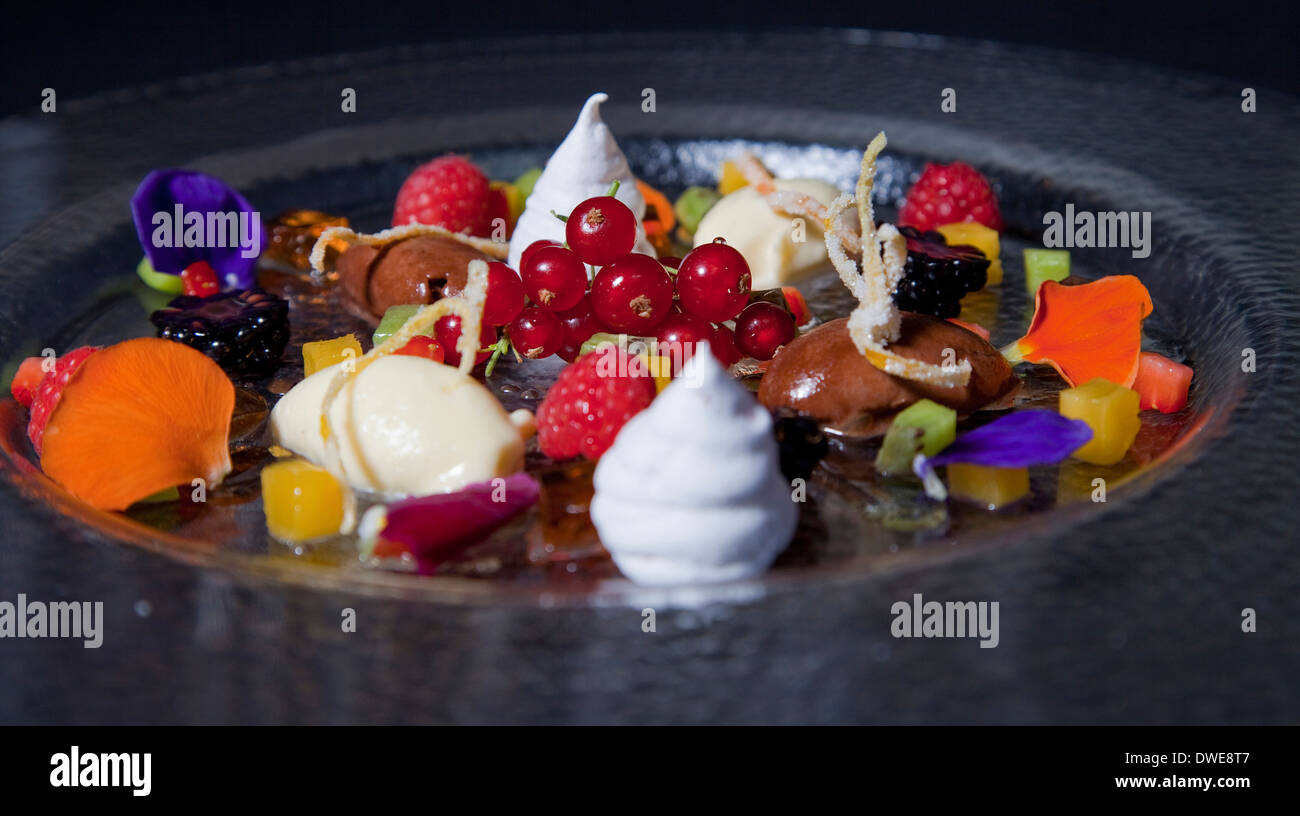 Sommer-Obstteller Stockfoto