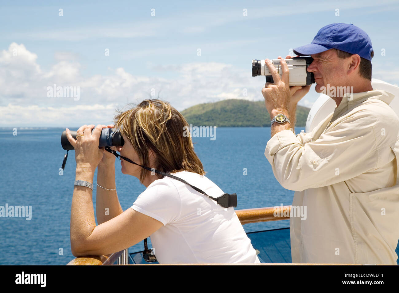 Passagiere auf dem australischen Expedition Kreuzer Orion, Iron Bottom Sound, Nggela Island, Salomonen Stockfoto