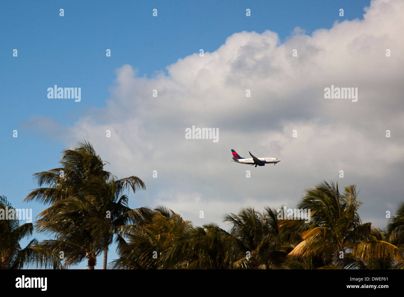 Key West, Florida - A Delta Airlines Jet auf Key West International Airport landen. Stockfoto