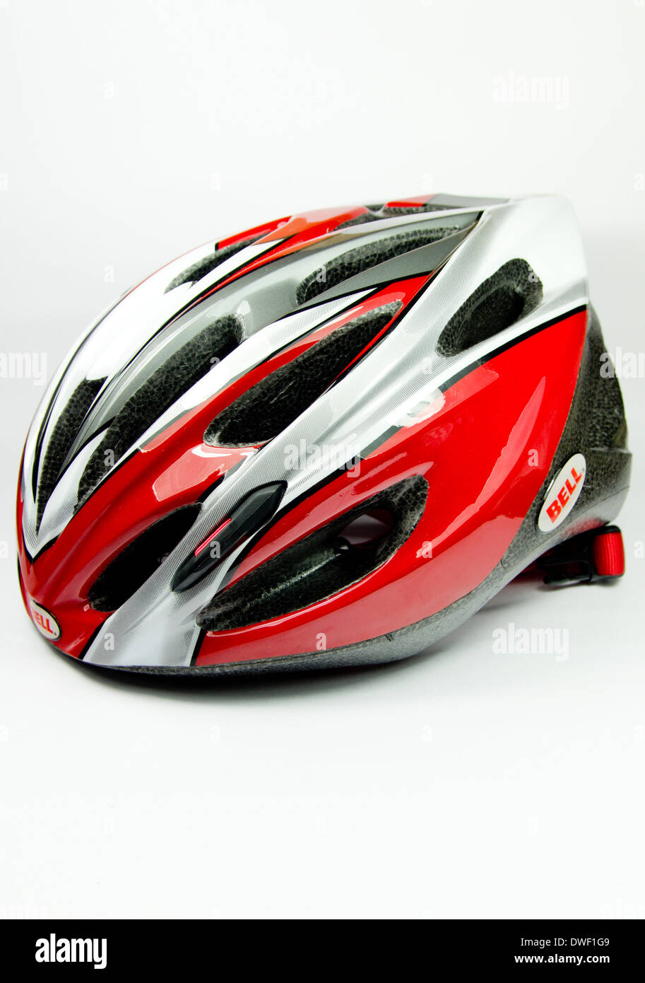 Bell Fahrradhelm. Stockfoto