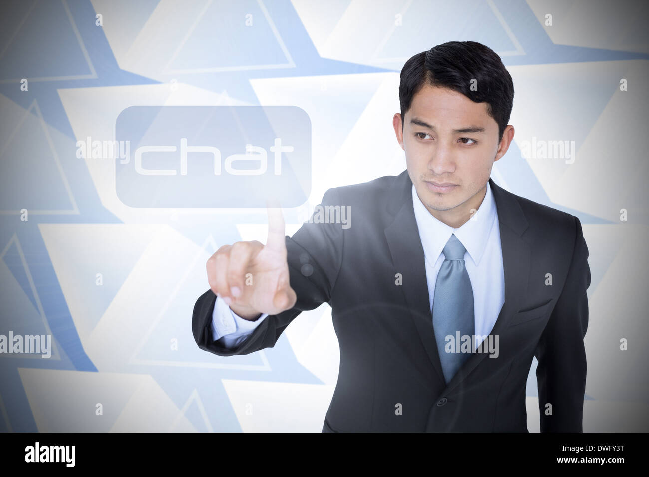 Chatten Sie gegen abstrakte leuchtenden Dreiecke Stockfoto
