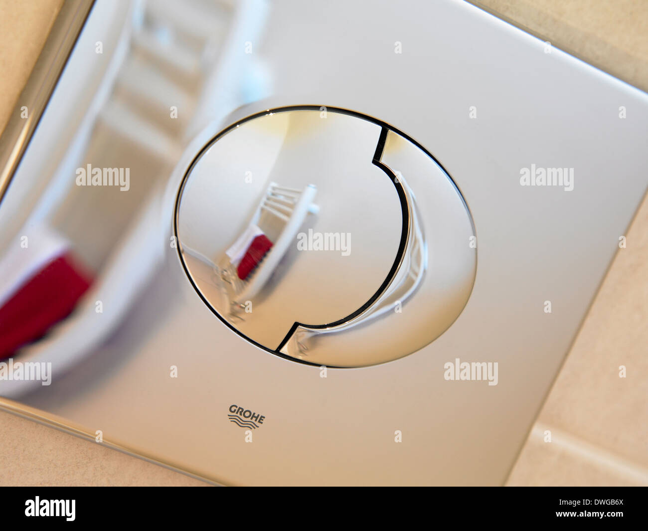 Schaltfläche "Grohe bündig" Stockfoto