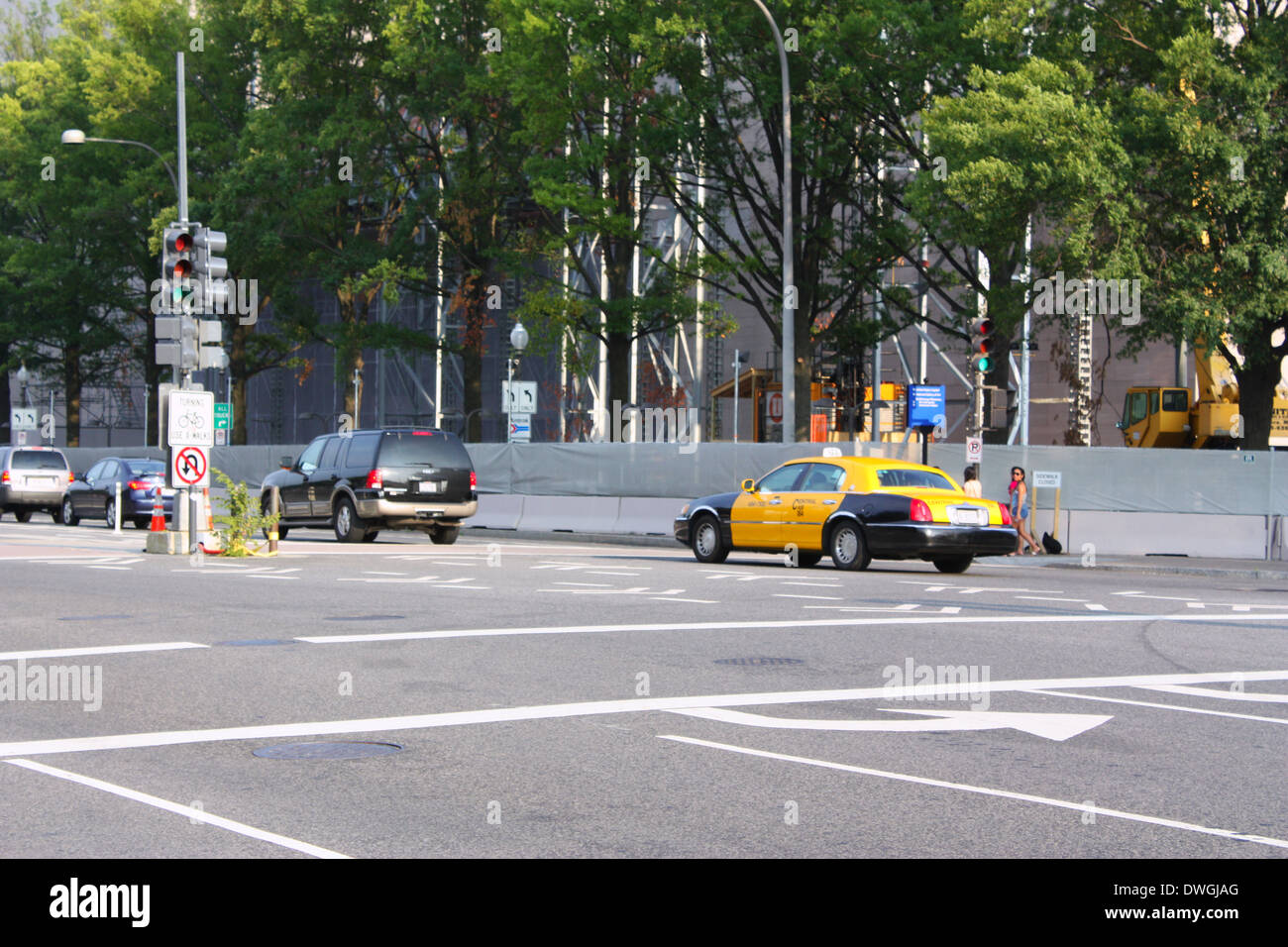 Autos auf der Straße in Washington DC, USA Stockfoto