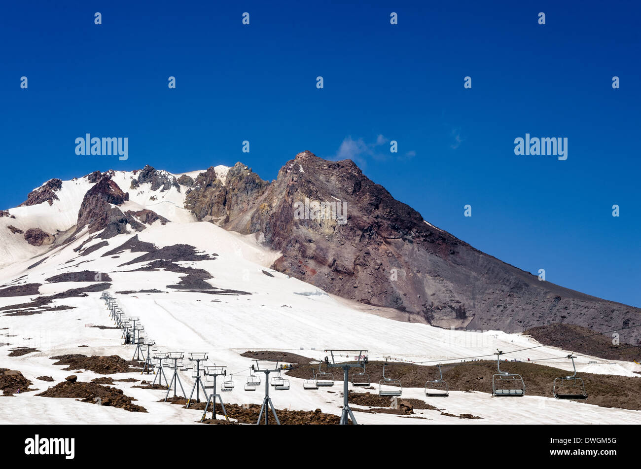 Sessellift in Richtung Gipfel des Mount Hood Stockfoto