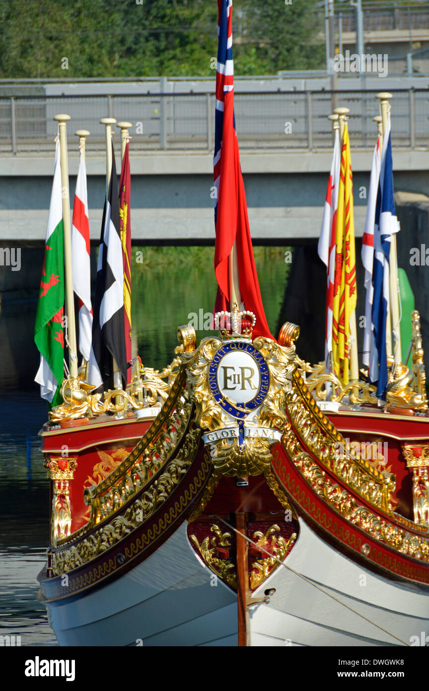 Königliche Kutsche von Gloriana, erbaut für das Queen Elizabeth II. Diamond Jubilee, festgemacht auf Lea Navigation im Queen Elizabeth Olympic Park 2012 East London England UK Stockfoto