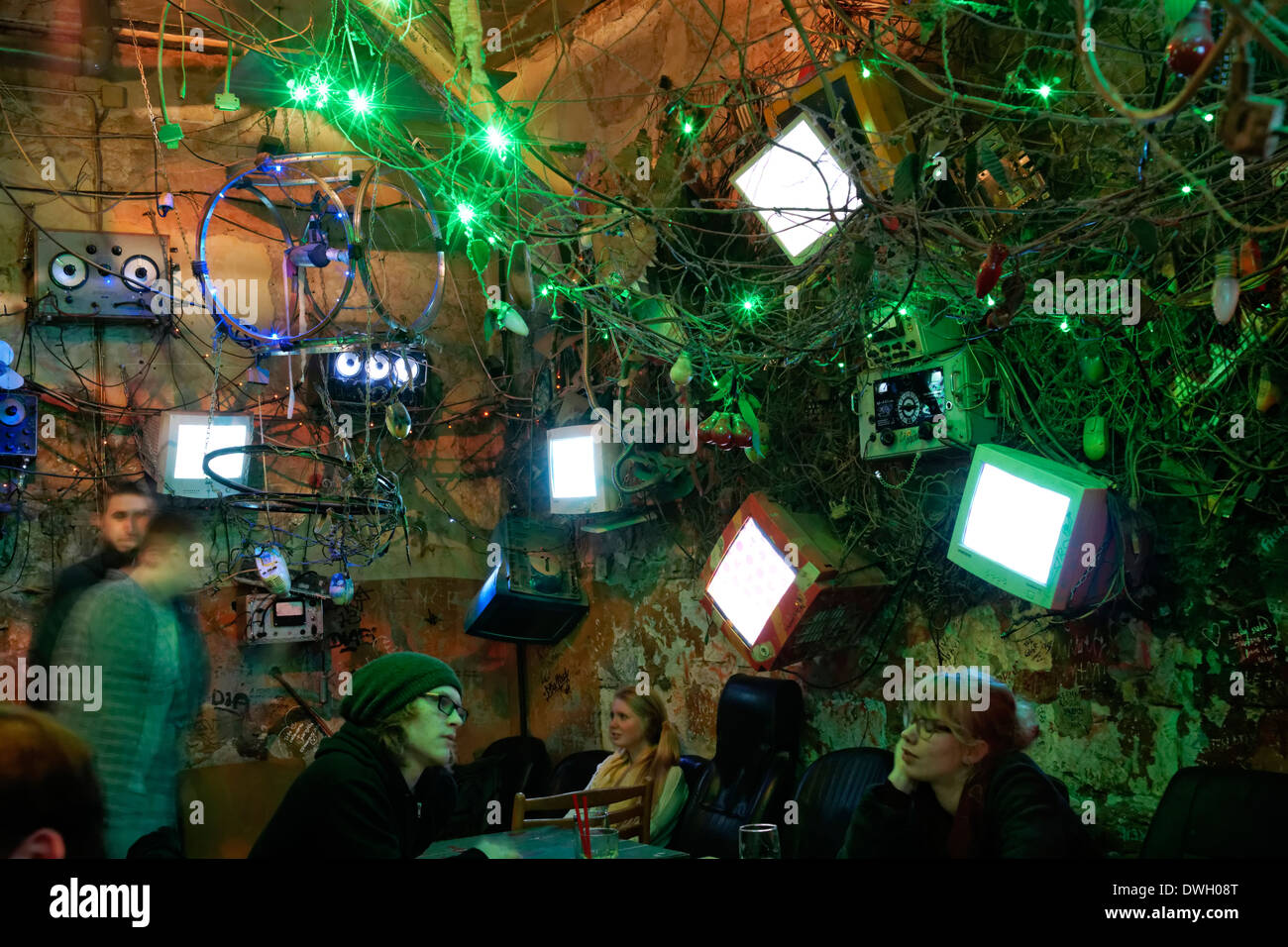 Szimpla Kert Ruine Kneipe in Budapest Ungarn Stockfoto