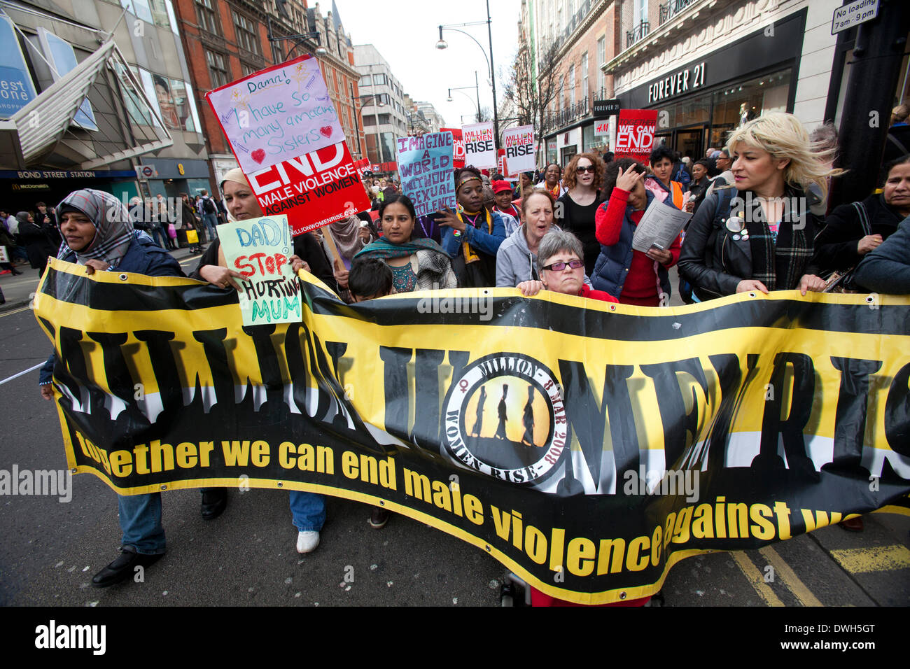 London, UK. 8. März 2014: Internationaler Frauentag Tag London Credit: Sebastian Remme/Alamy Live News Stockfoto