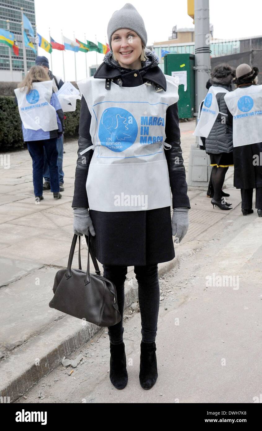 New York, NY, USA. 7. März 2014. Kelly Rutherford in Anwesenheit für UN Women für Frieden März im März zur Beendigung der Gewalt gegen Frauen, United Nations Hauptquartier, New York, NY 7. März 2014. © Kristin Callahan/Everett Collection/Alamy Live-Nachrichten Stockfoto