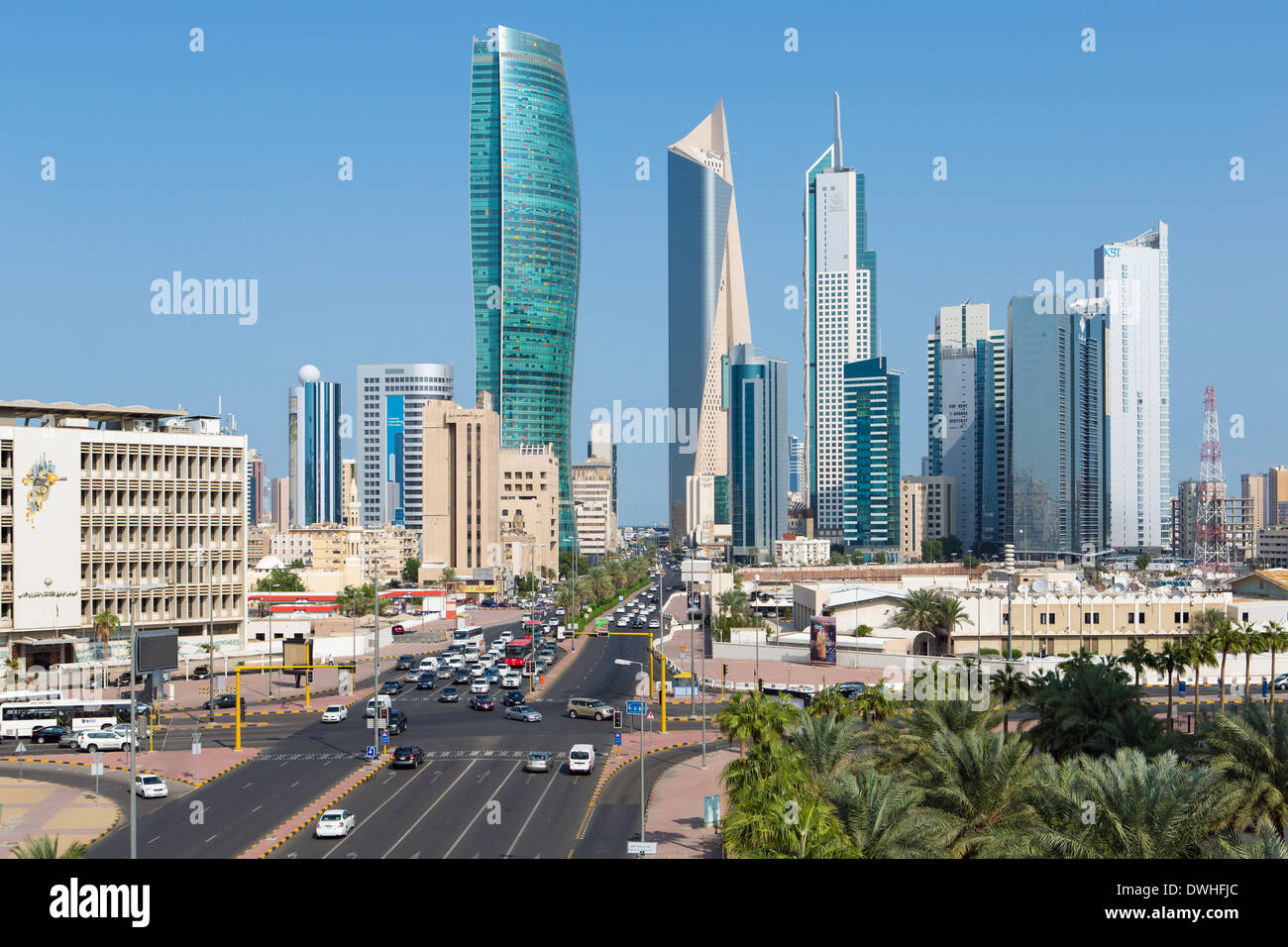 Kuwait-Stadt, moderne Skyline und zentraler Geschäftsbezirk, erhöht, Ansicht Stockfoto