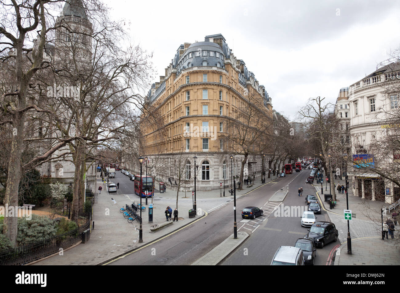 Corinthia Hotel auf Ecke Whitehall Place - London-UK und Northumberland Avenue Stockfoto