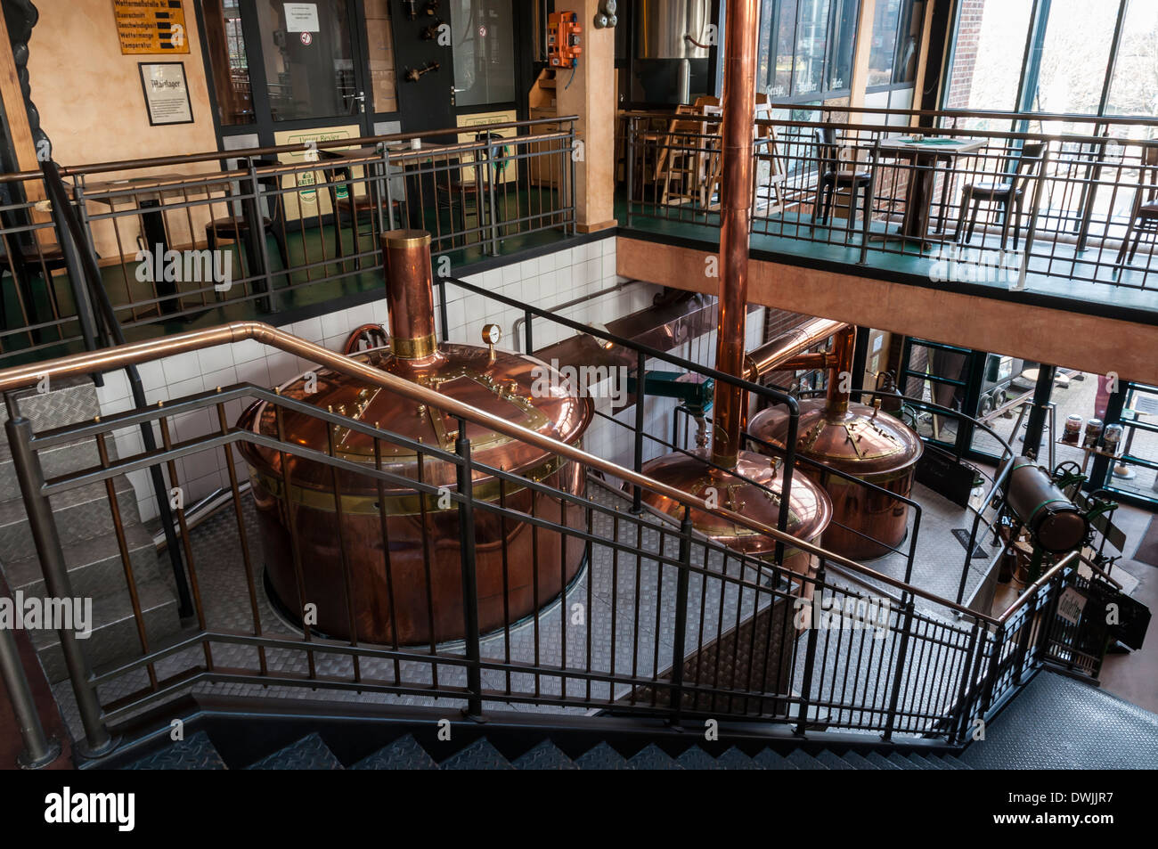Innenraum des "Brauhaus Zeche Jacobi" Brauhaus am Centro Oberhausen, NRW, Deutschland Stockfoto