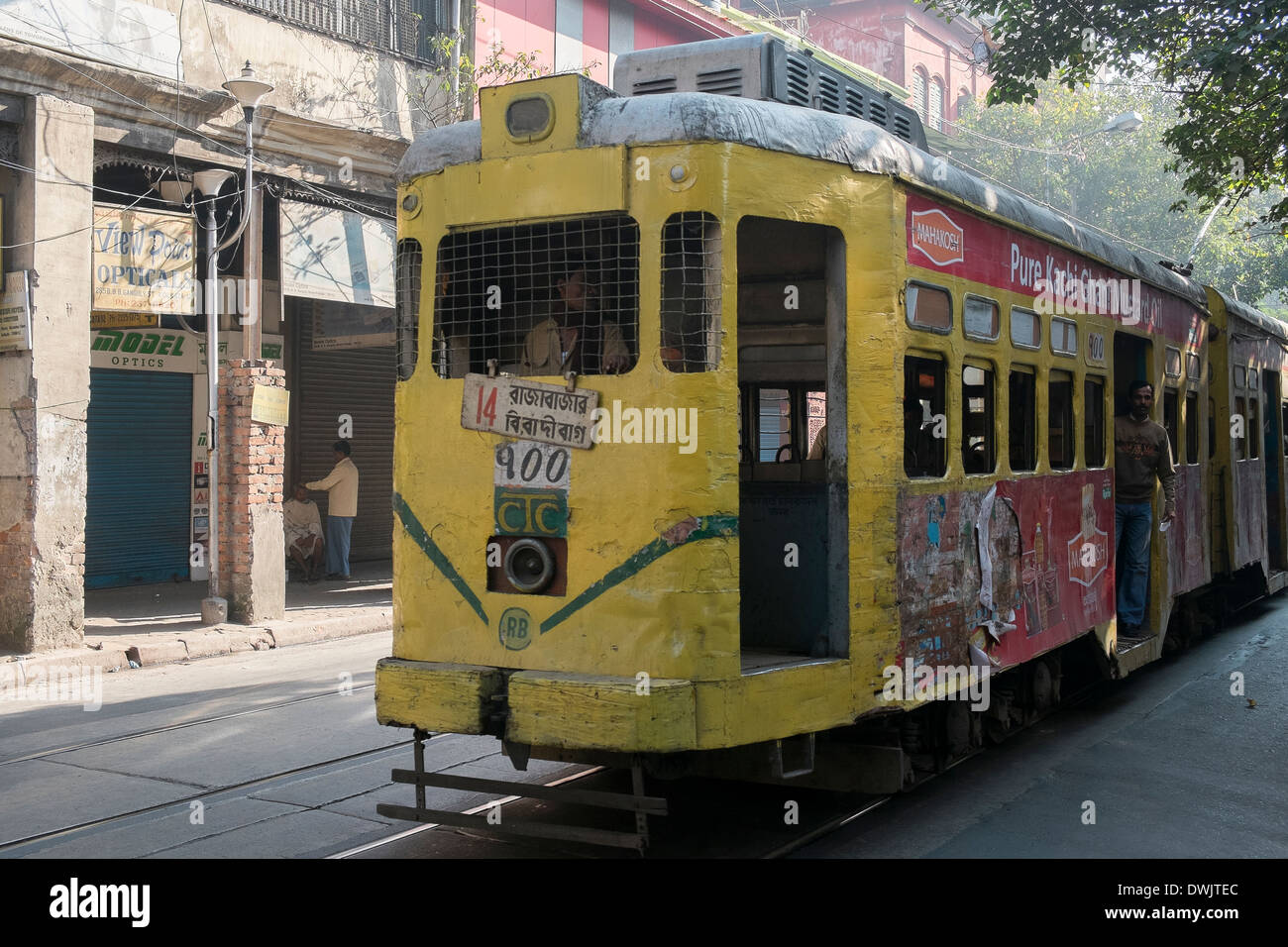 Indien, Westbengalen, Kolkata, alte altmodische Straßenbahn Stockfoto