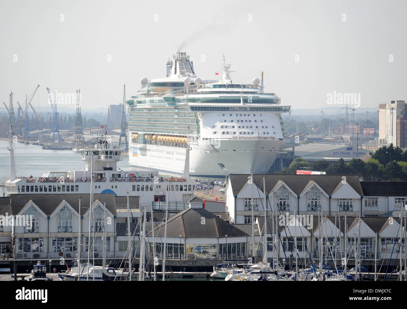 Die Unabhängigkeit der Meere Kreuzfahrtschiff in Southampton. Stockfoto