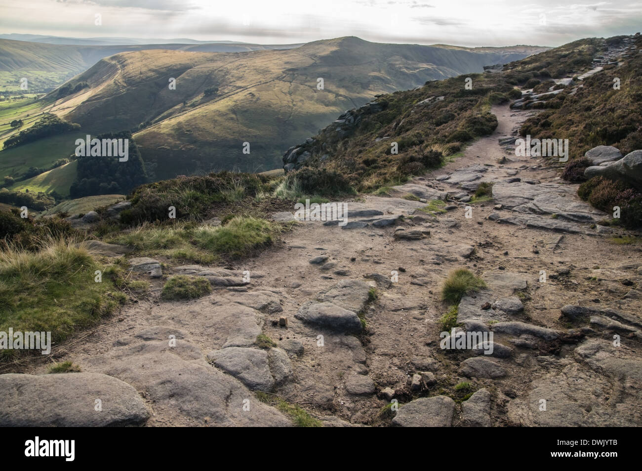 Blick auf Kinder Scout im Peak District National Park Derbyshire England Vereinigtes Königreich UK Stockfoto