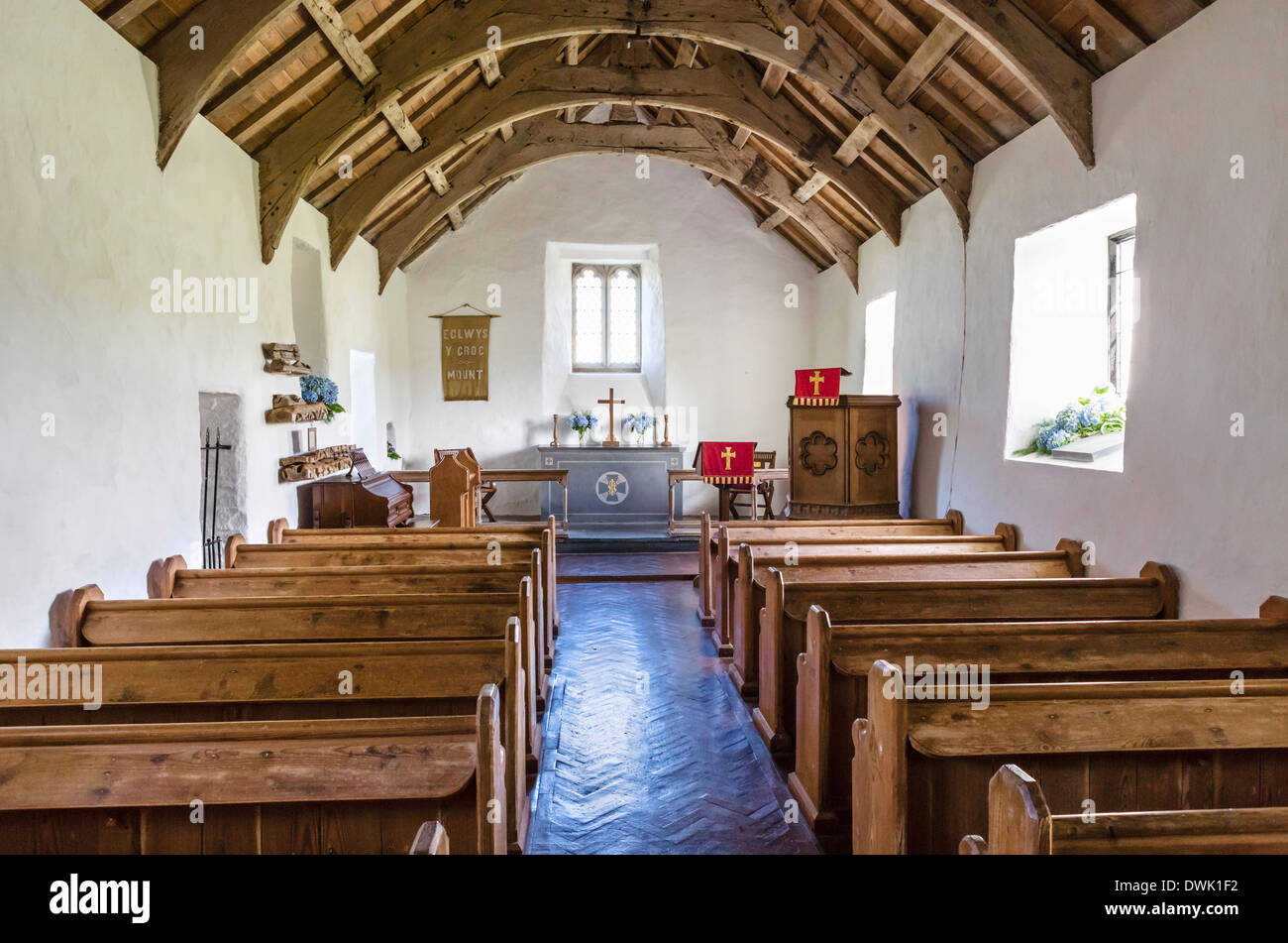 Innenraum der Kirche des Heiligen Kreuzes, Mwnt, Ceredigion, Wales, UK Stockfoto