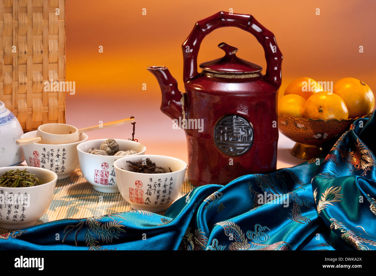 Chinesische Tee - grün, Puerh und Jasmin Tee Blüte. Stockfoto
