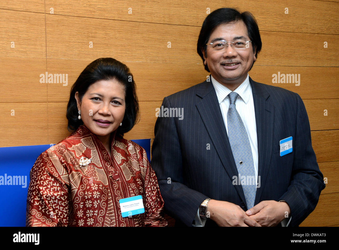 London, UK. 10. März 2014: indonesische Botschafter - he Herr Teuku Hamzah Thayeb und Frau Lastry Thayeb "zugunsten von Mulan Foundation Network. Foto: siehe Li/Alamy Live News Stockfoto