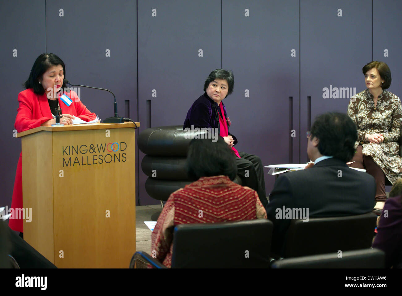 London, UK. 10. März 2014: Mei Sim Lai OBE den Vorsitz bei "zugunsten von Mulan Foundation Network, feiern Internationale Frauentag statt. Foto: siehe Li/Alamy Live News Stockfoto