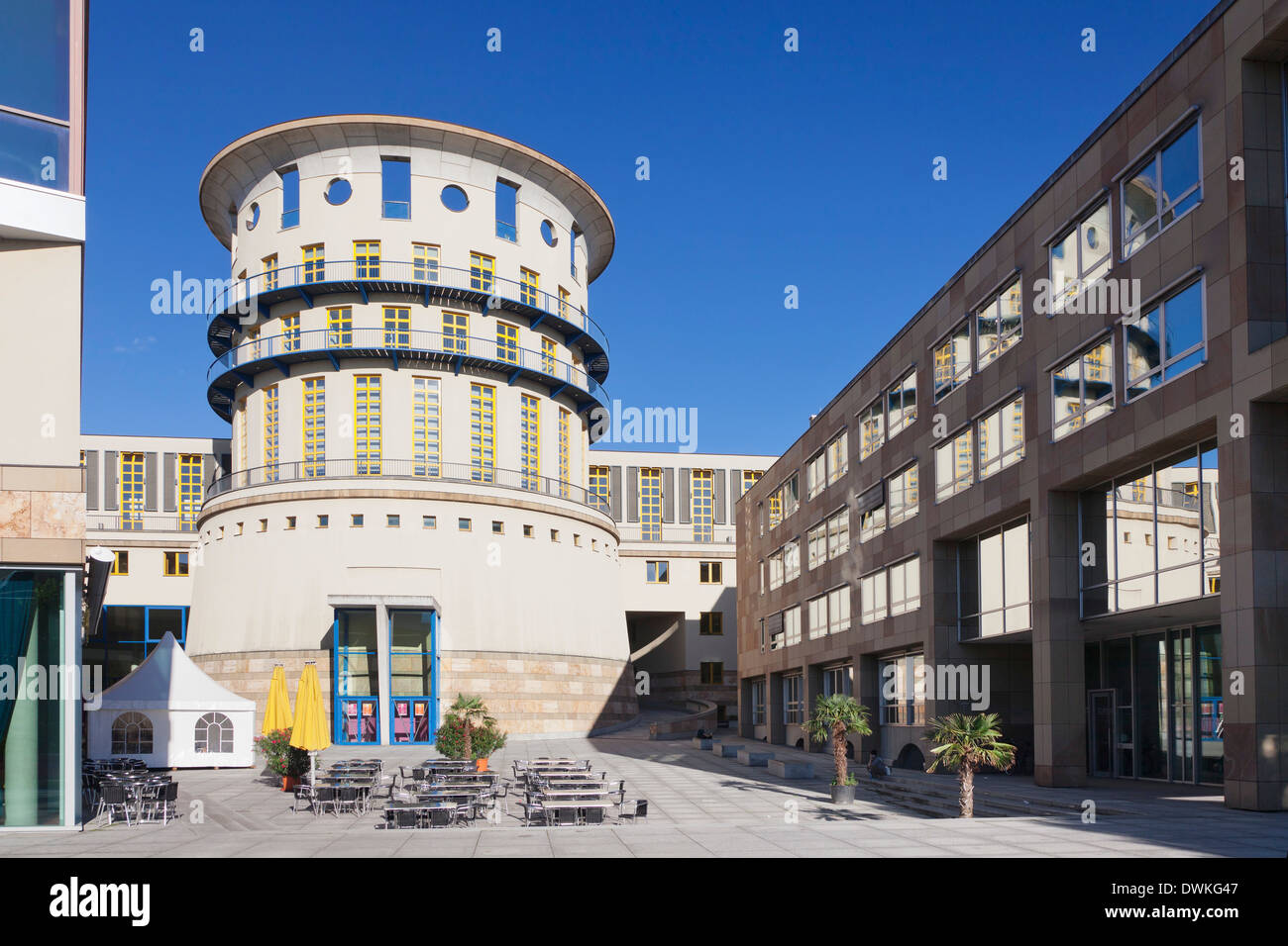 Staatliche Universität für Musik und darstellende Kunst, Architekten James Stirling, Stuttgart, Baden-Württemberg, Deutschland, Europa Stockfoto