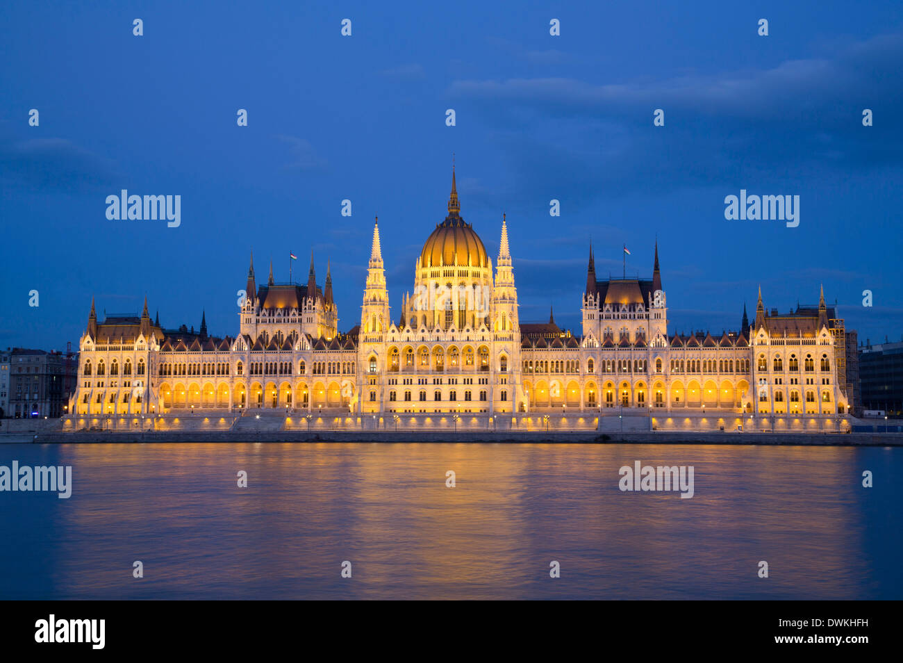 Parlamentsgebäude, spätabends, Budapest, Ungarn, Europa Stockfoto