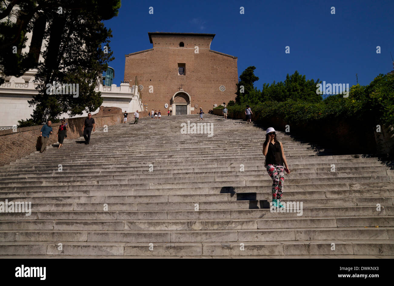 Aracoeli-Treppe und die Kirche Santa Maria in Aracoeli, aus dem Jahre 1348, Rom, Latium, Italien, Europa Stockfoto