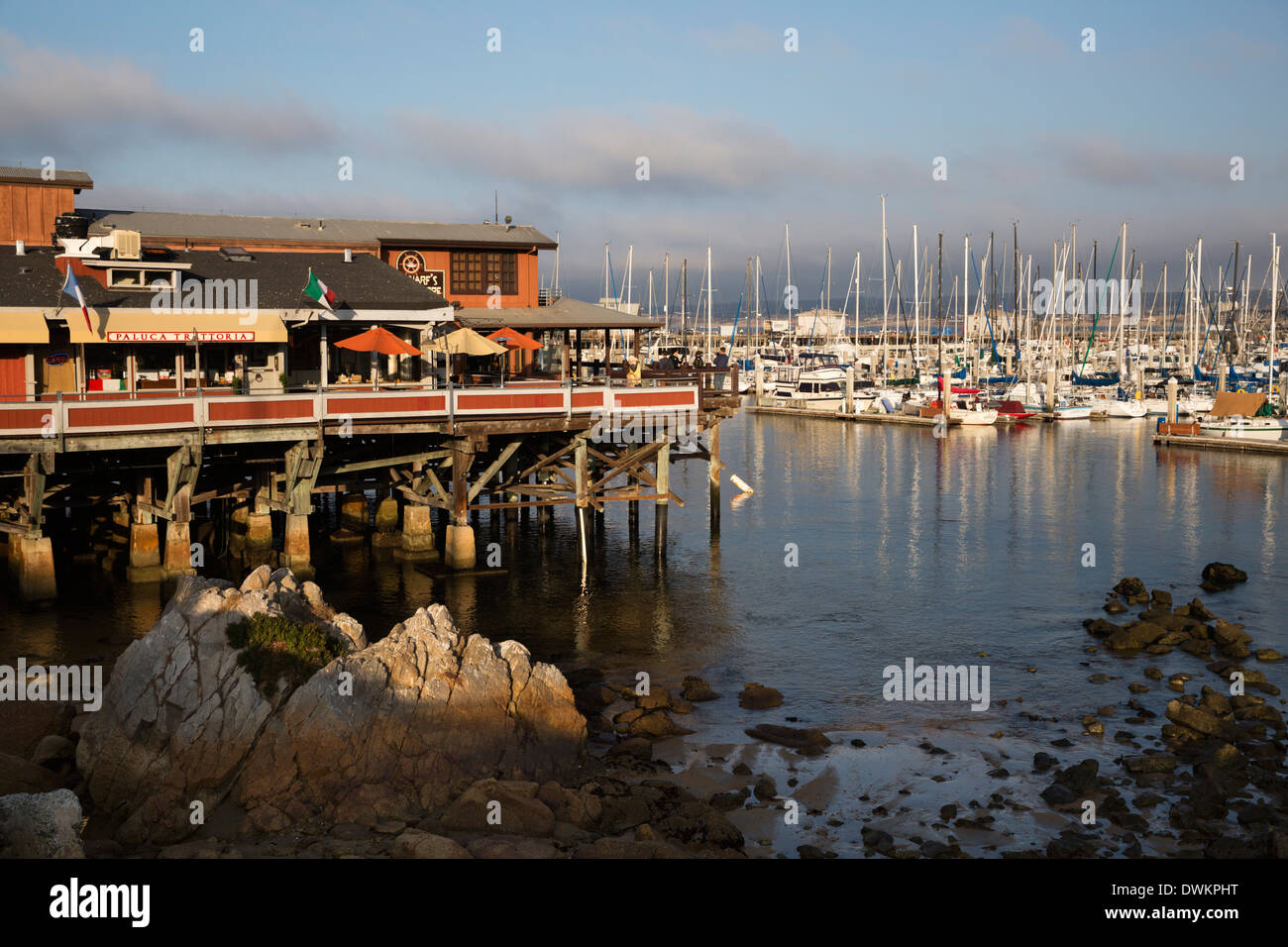 Monterey Docks und Fishermans Wharf Restaurants, Monterey, Monterey County, California, Vereinigte Staaten von Amerika, Nordamerika Stockfoto