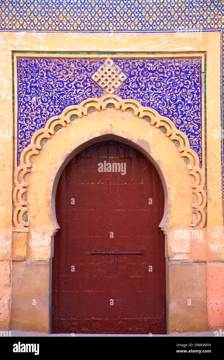 Tor zum Königspalast, Meknès, Marokko, Nordafrika, Afrika Stockfoto
