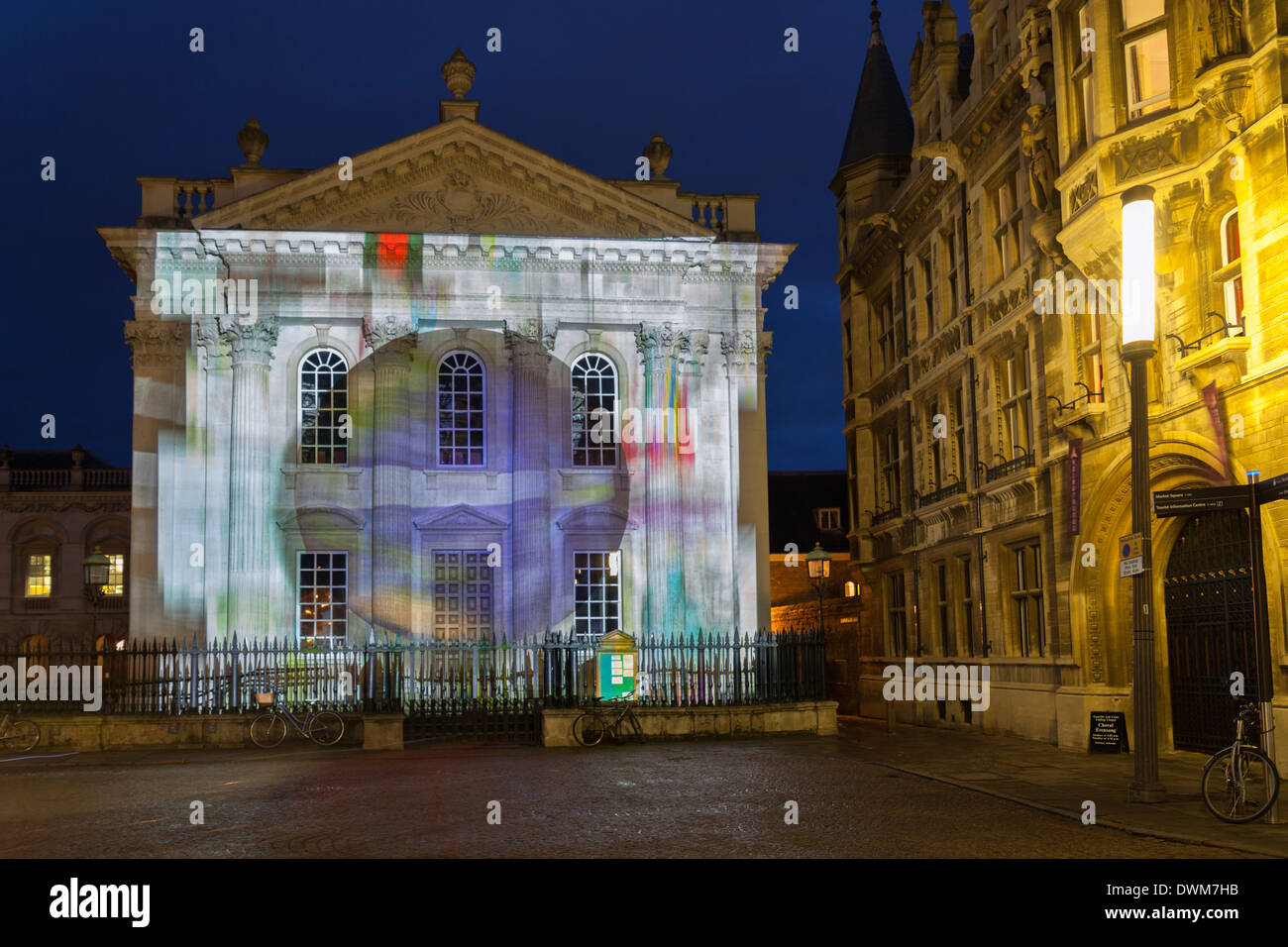 Senat-Haus beleuchtet während des e-Luminate Festivals, Cambridge, UK Stockfoto