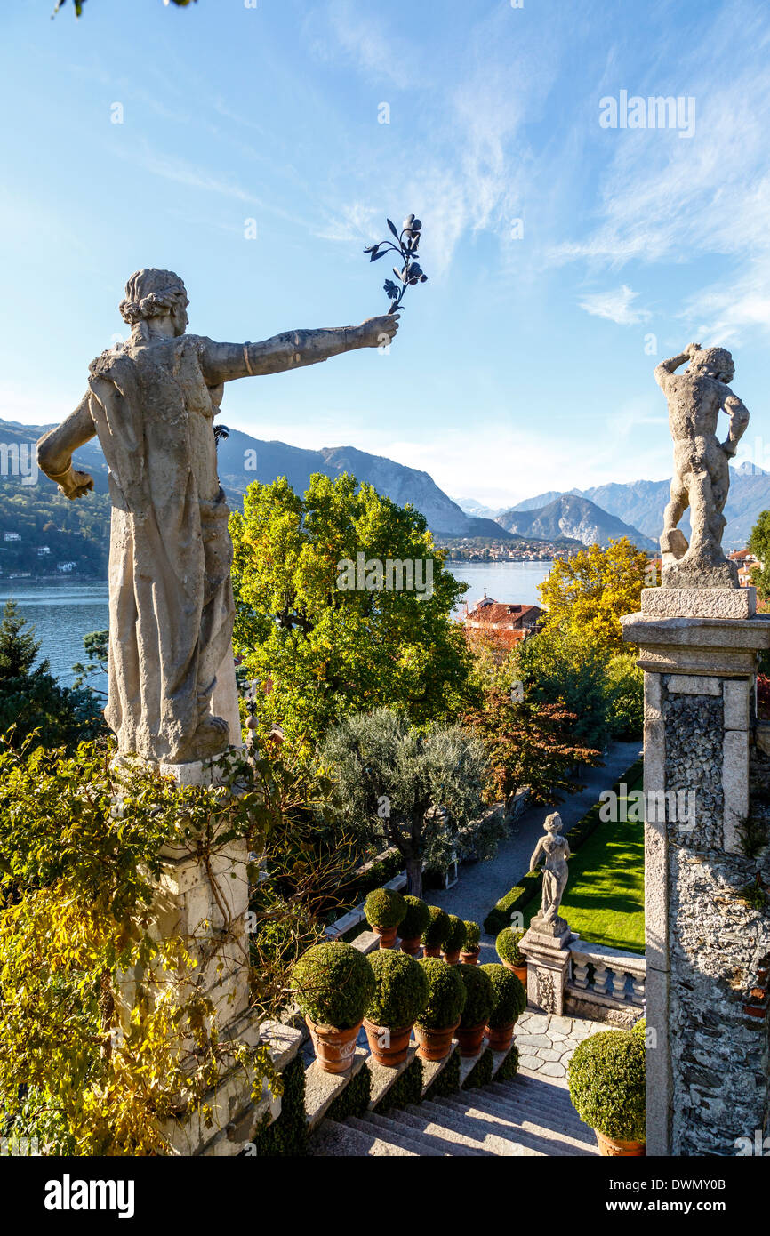 Die Borromeo-Palast und Gärten auf Isola Bella Borromäischen Inseln Lago Maggiore, Piemont, Italien, Europa Stockfoto