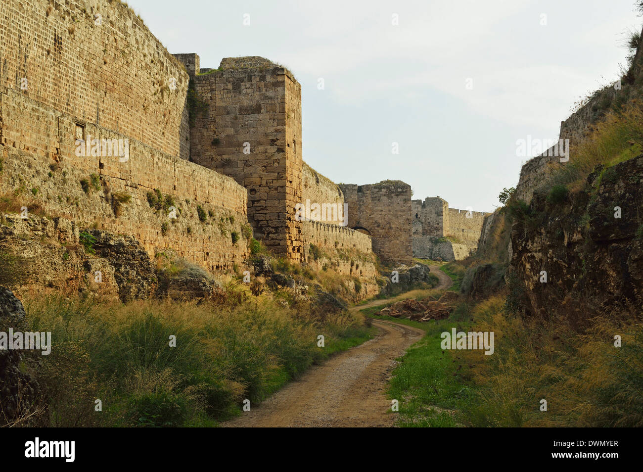 Stadtmauer von Old Town, Rhodos Stadt, Rhodos, Dodekanes, griechische Inseln, Griechenland, Europa Stockfoto
