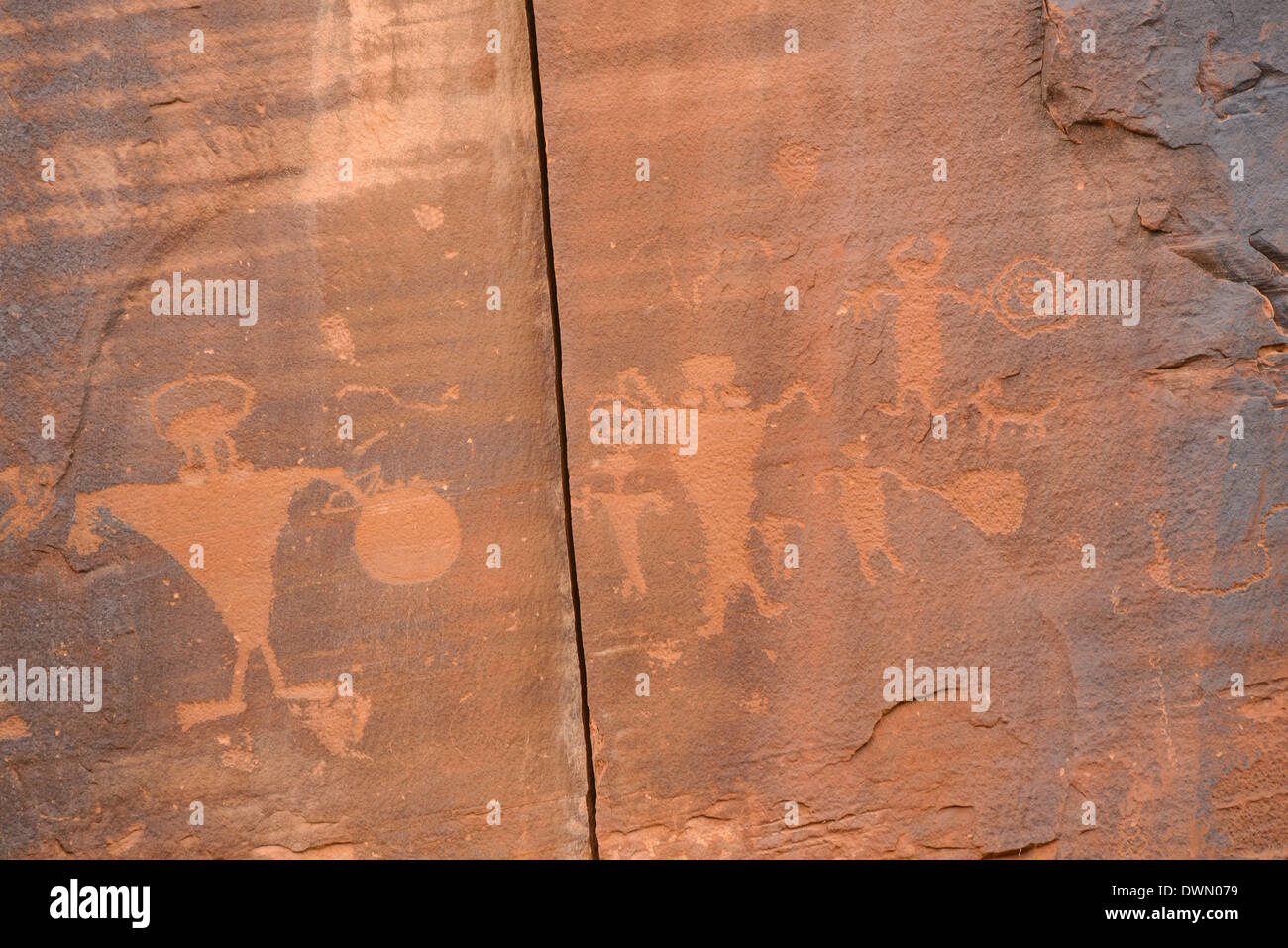 Indian Pictographs, Potash Road, in der Nähe von Moab, Utah, Vereinigte Staaten von Amerika, Nordamerika Stockfoto