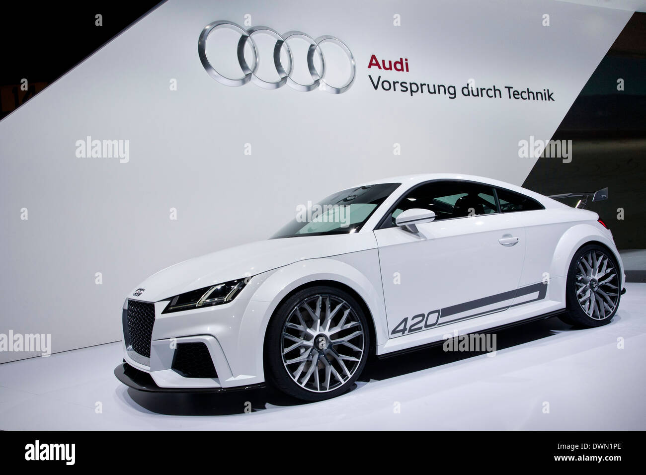 Audi TT Quattro Sport-Konzept auf der 84. Genf International Motor Show  2014 Stockfotografie - Alamy