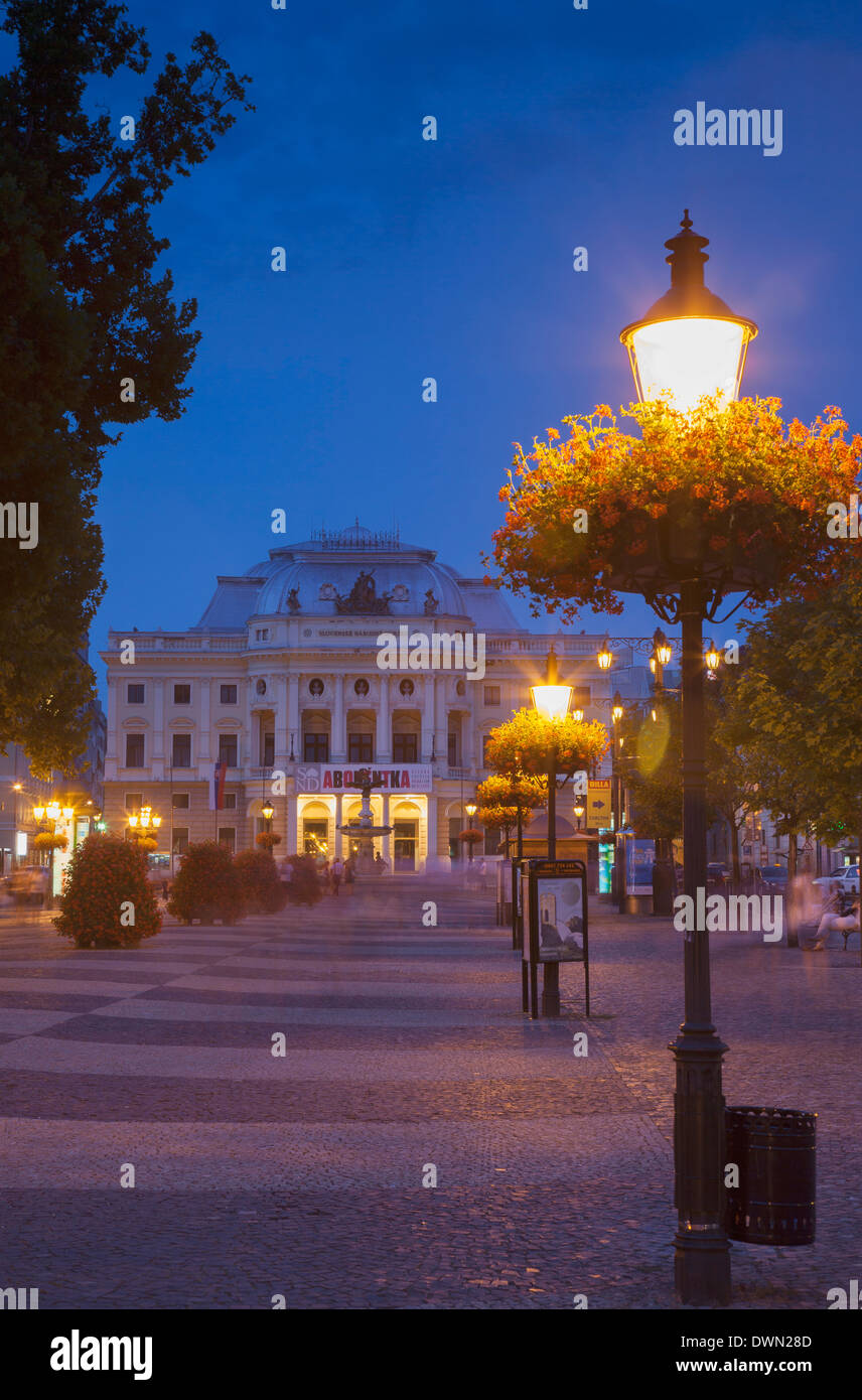 Slovak national theater -Fotos und -Bildmaterial in hoher Auflösung – Alamy